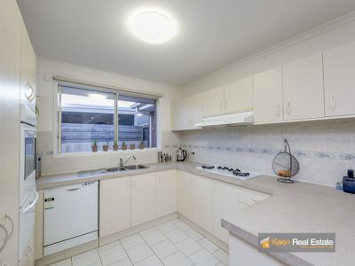 1 Strabane Way, Hampton Park