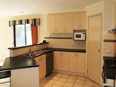 26 DALTON AVENUE, Wodonga