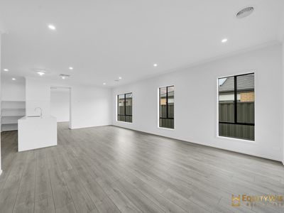 142 McKinley Drive, Truganina
