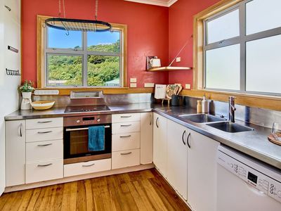 10 Carleton Terrace, Tawa