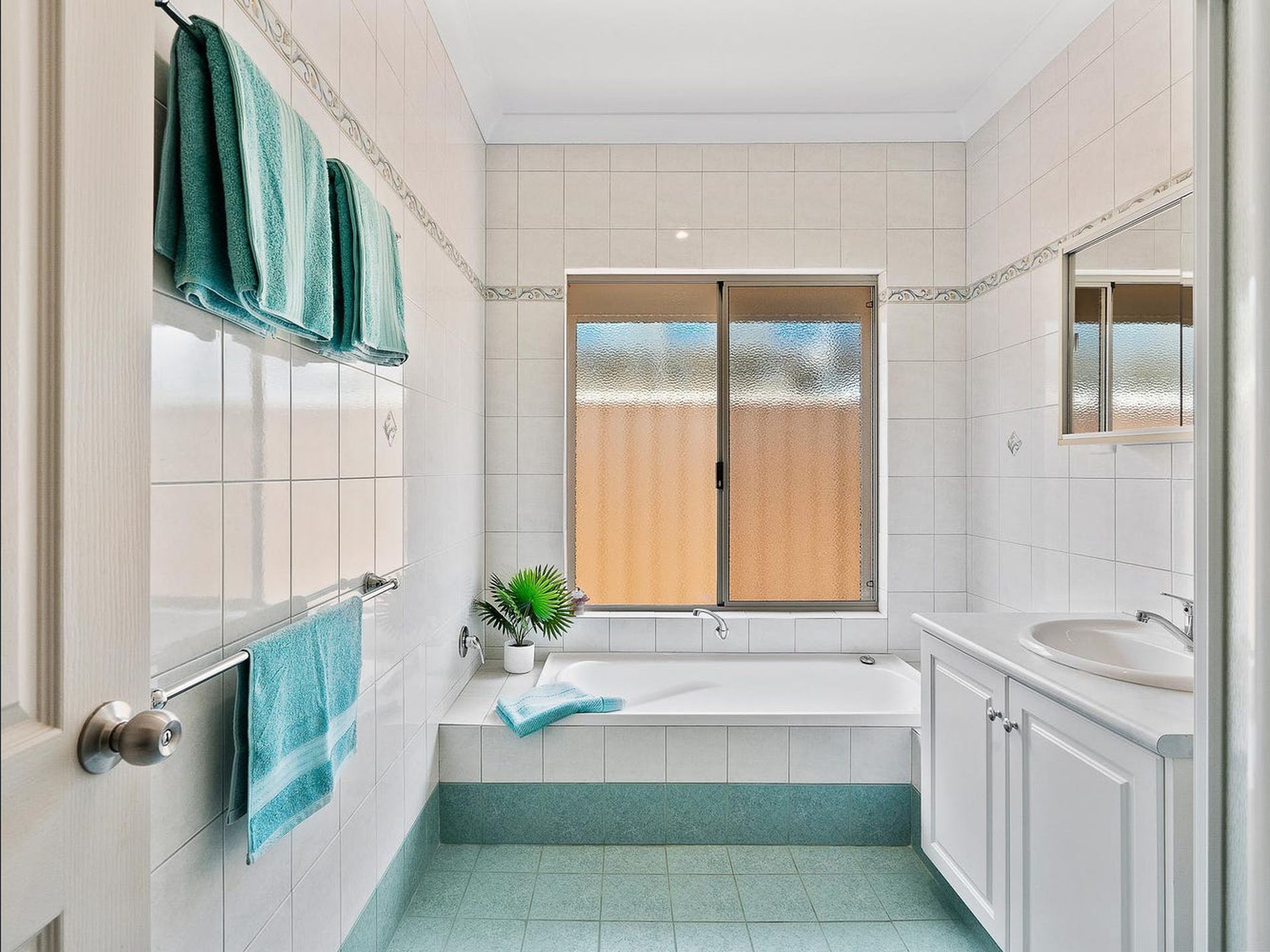 39 Moojebing Street, Bayswater