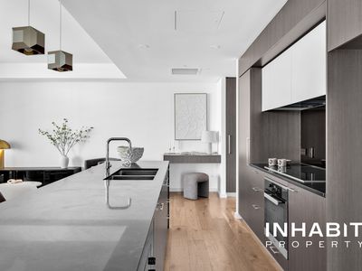 2004 / 105 Stirling Street, Perth