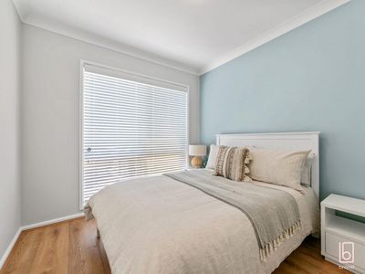 7 / 13 Lake Street, Budgewoi