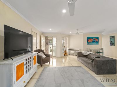 2/38 First Ave, Beachmere