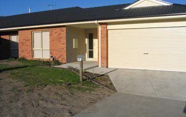11 Natanya Drive, Pakenham