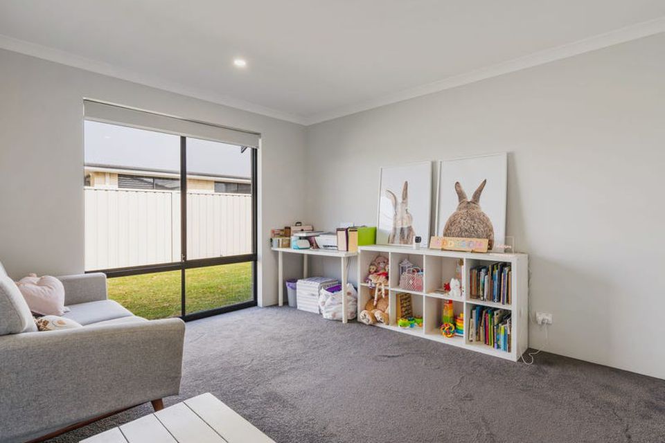 12 Pennant Boulevard , Geographe