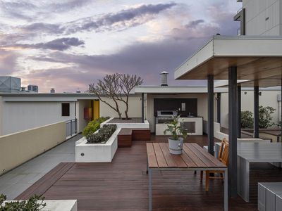 76 / 18 Wellington Street, East Perth