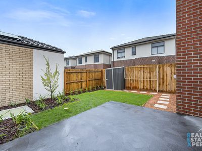 4 Manzanilla Way, Lynbrook