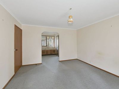 15 Raes Road, Sunbury