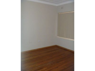 7 / 1 Olympic Boulevard, Port Kembla