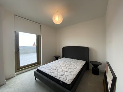710 / 20 Wardens Walk, Coburg