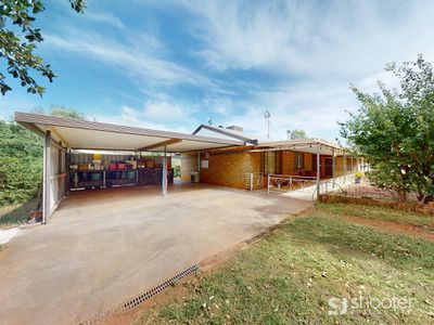 33L Bencubbin Drive, Dubbo