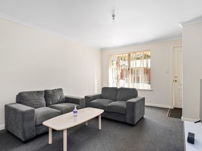 9 / 579 Hannan Street, Somerville