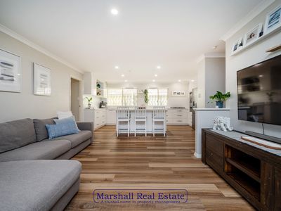 36 Mallina Circuit, Carramar