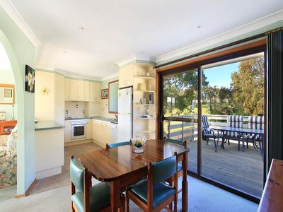 15 Tarra Crescent, Oak Flats