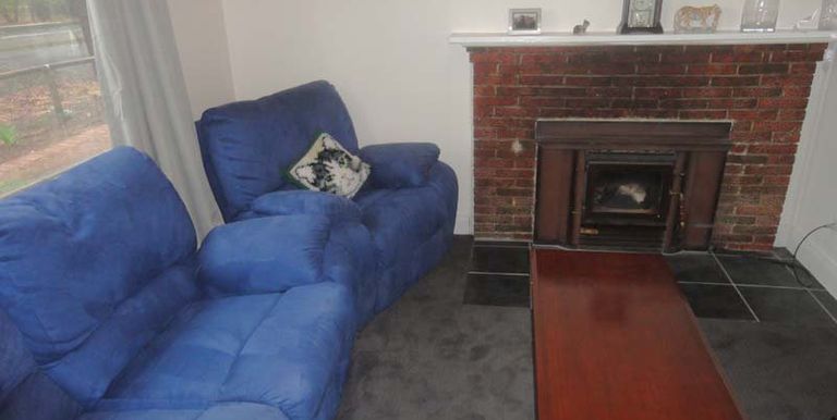 21-25 Urmston Street, Violet Town