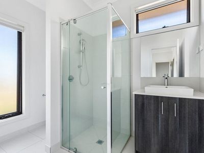 4 Trundle Drive, Armstrong Creek