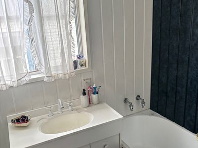 56 Oak Street, Seymour