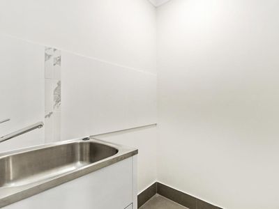 1 / 56 Dunaden Street, Logan Reserve
