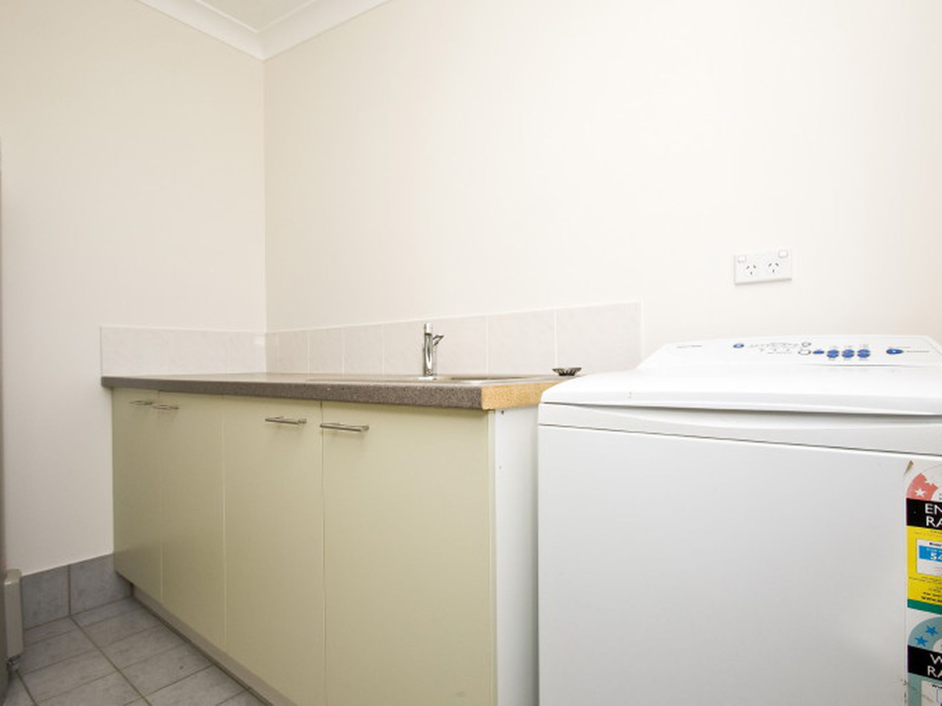 2 Coronation Ave, Braidwood