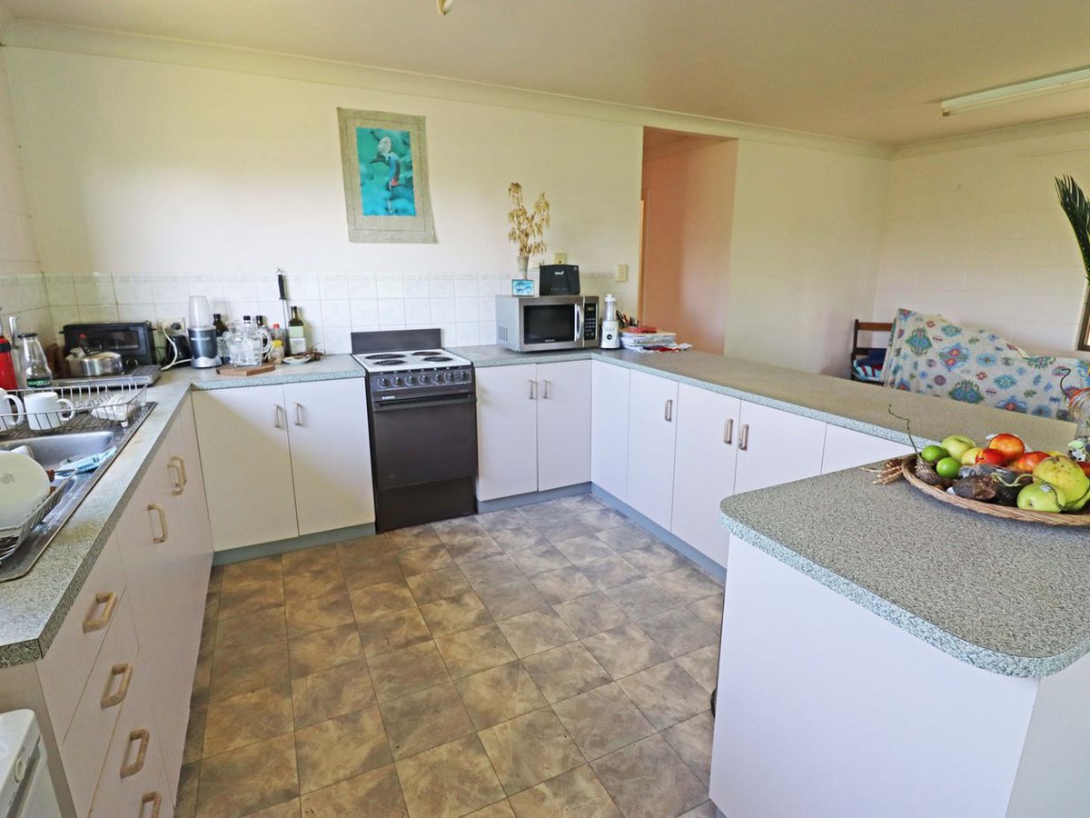 10 PUTT STREET, Atherton