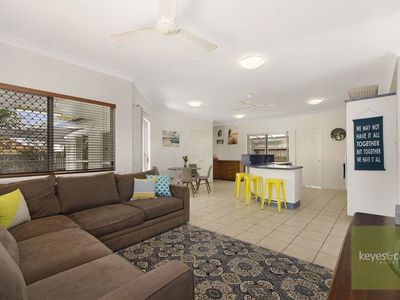 10 White Beech Court, Douglas