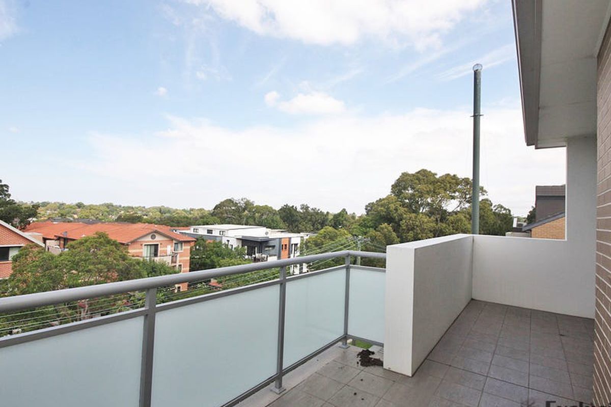 31 / 37-43 Eastbourne Road, Homebush West