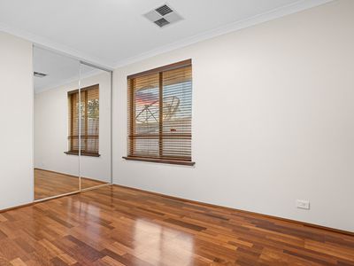 89 Aitken Drive, Winthrop