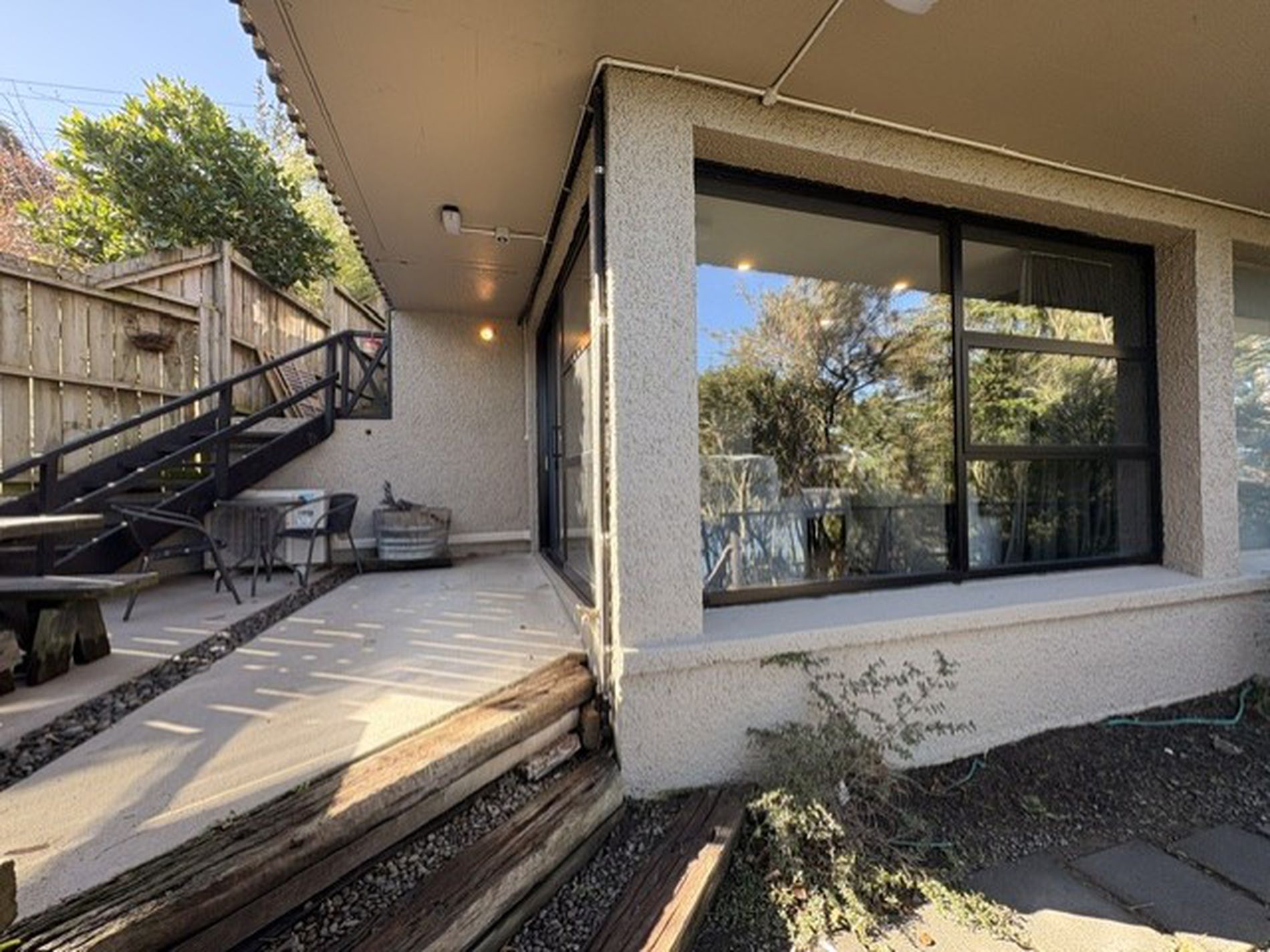 12 Larnach Road, Waverley