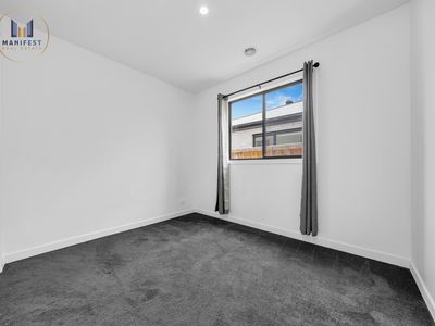 10 Hemsworth Road, Weir Views