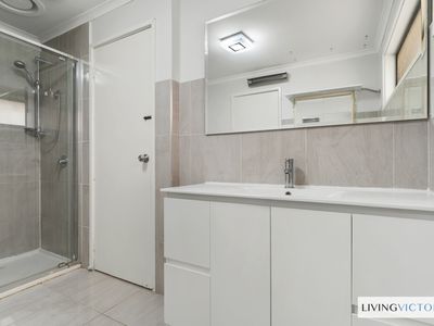 24 Glenmaggie Drive, St Albans