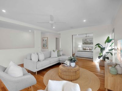 2 / 23 Sobraon Street, Sunrise Beach