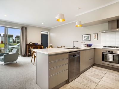 11 Rangihina Road, Hobsonville