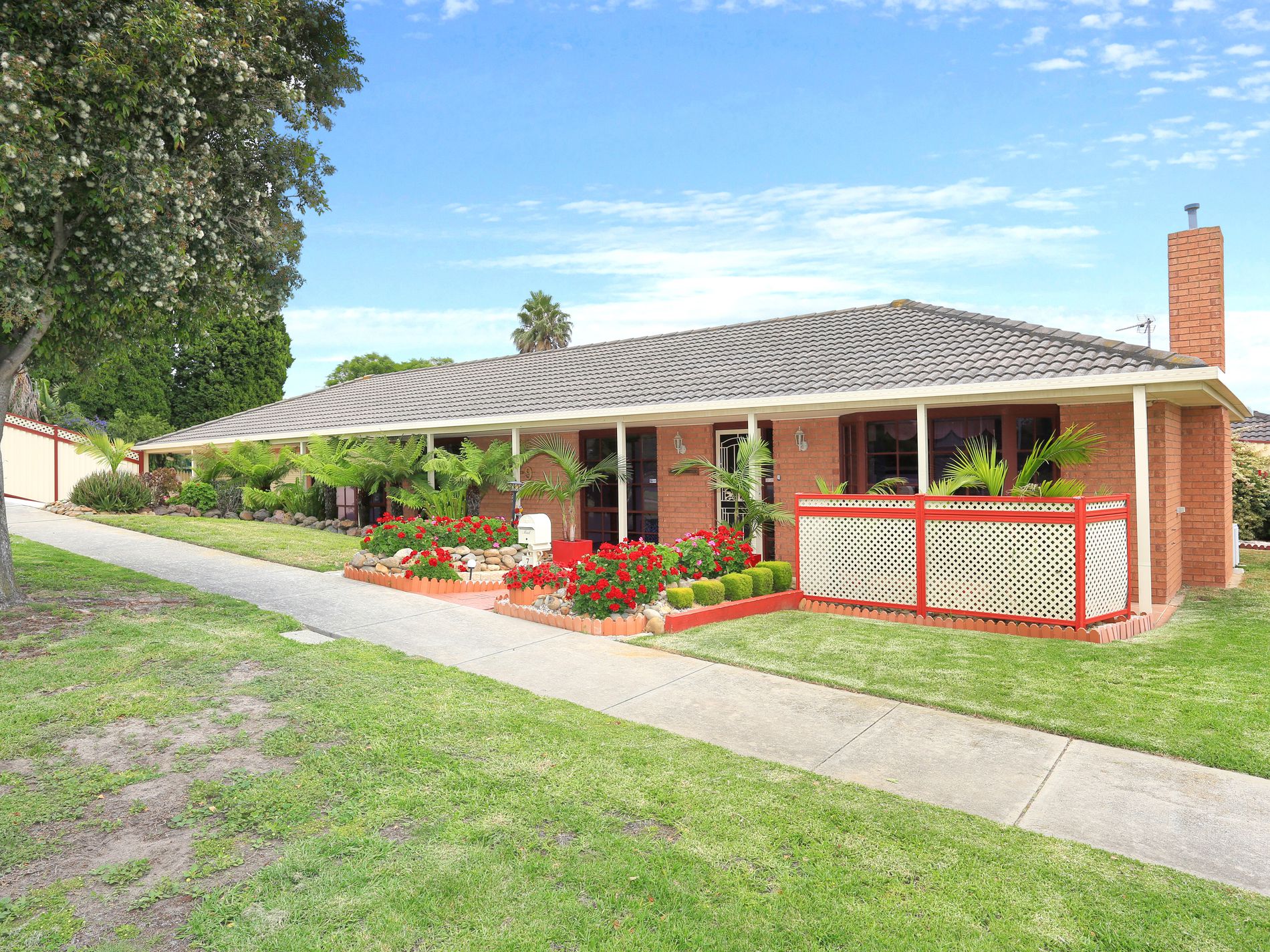 7-9 Burlington Crescent, Leopold