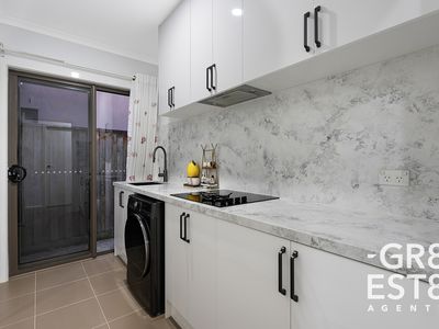 8 Dedina Walk, Dandenong