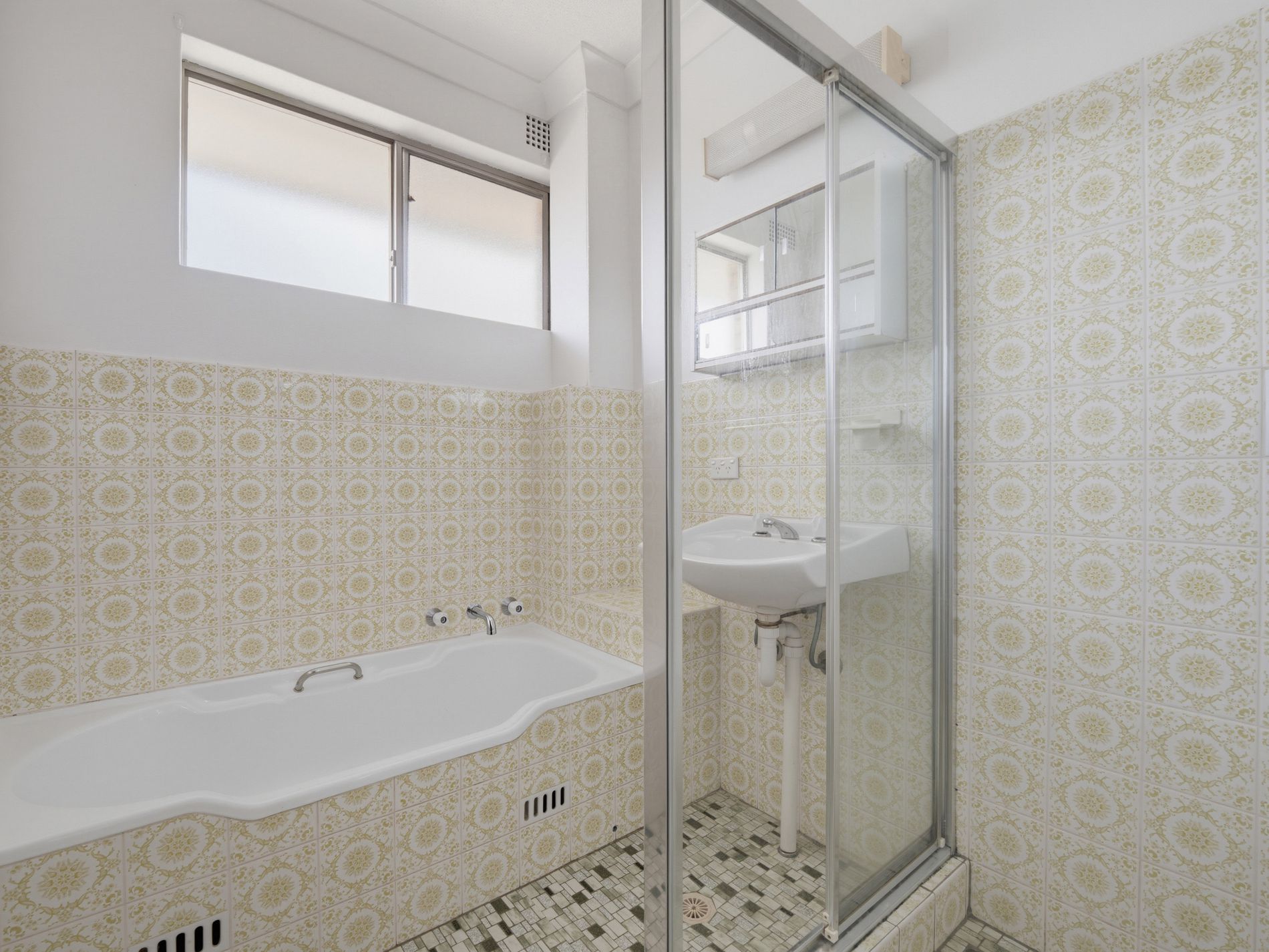 30 / 6-10 Horner Avenue, Mascot