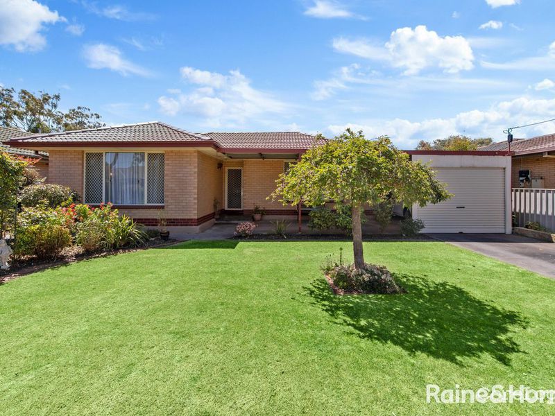 15 Highwray Drive, Morphett Vale