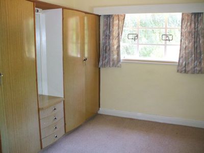 00 Smith Road, Yahl