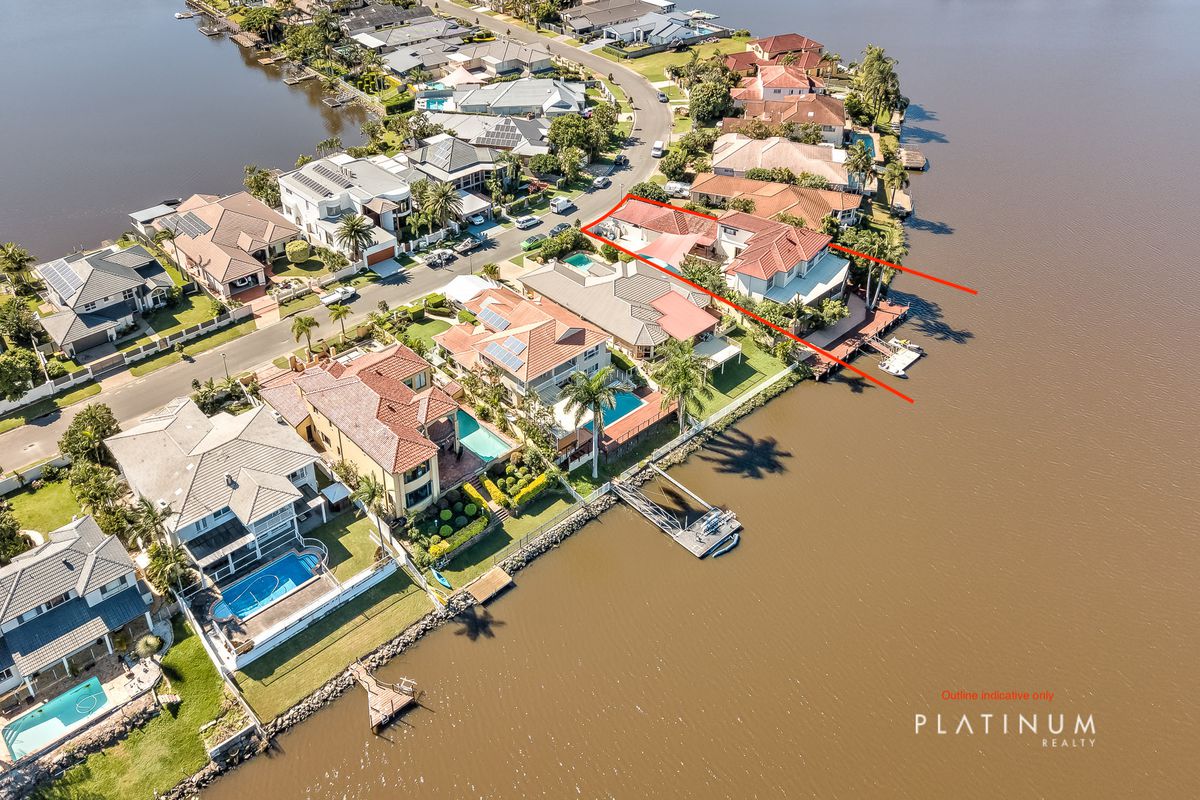 32 Montevideo Drive, Clear Island Waters