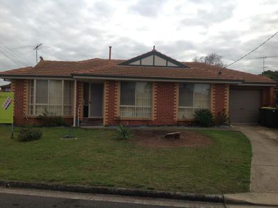 1 / 8 Moulemein Court, Hamlyn Heights