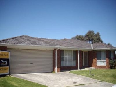 6 BRENDAN COURT, Hallam