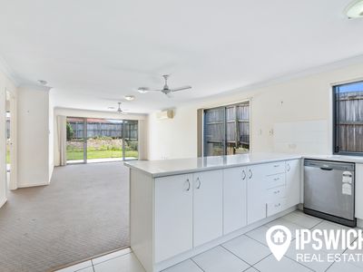 2 / 20 Harrier Place, Lowood