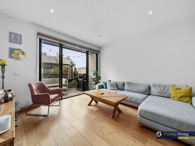 76 Central Park Walk, Cheltenham