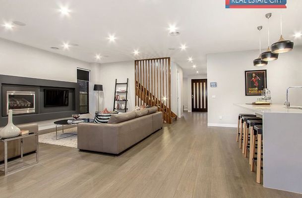13 Naxos Road, Greenvale