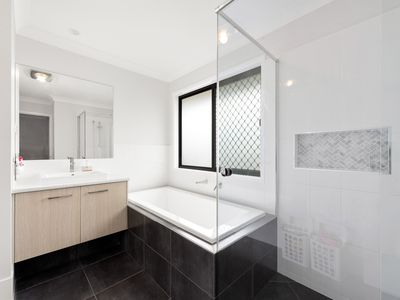 73 Canopus Street, Bridgeman Downs
