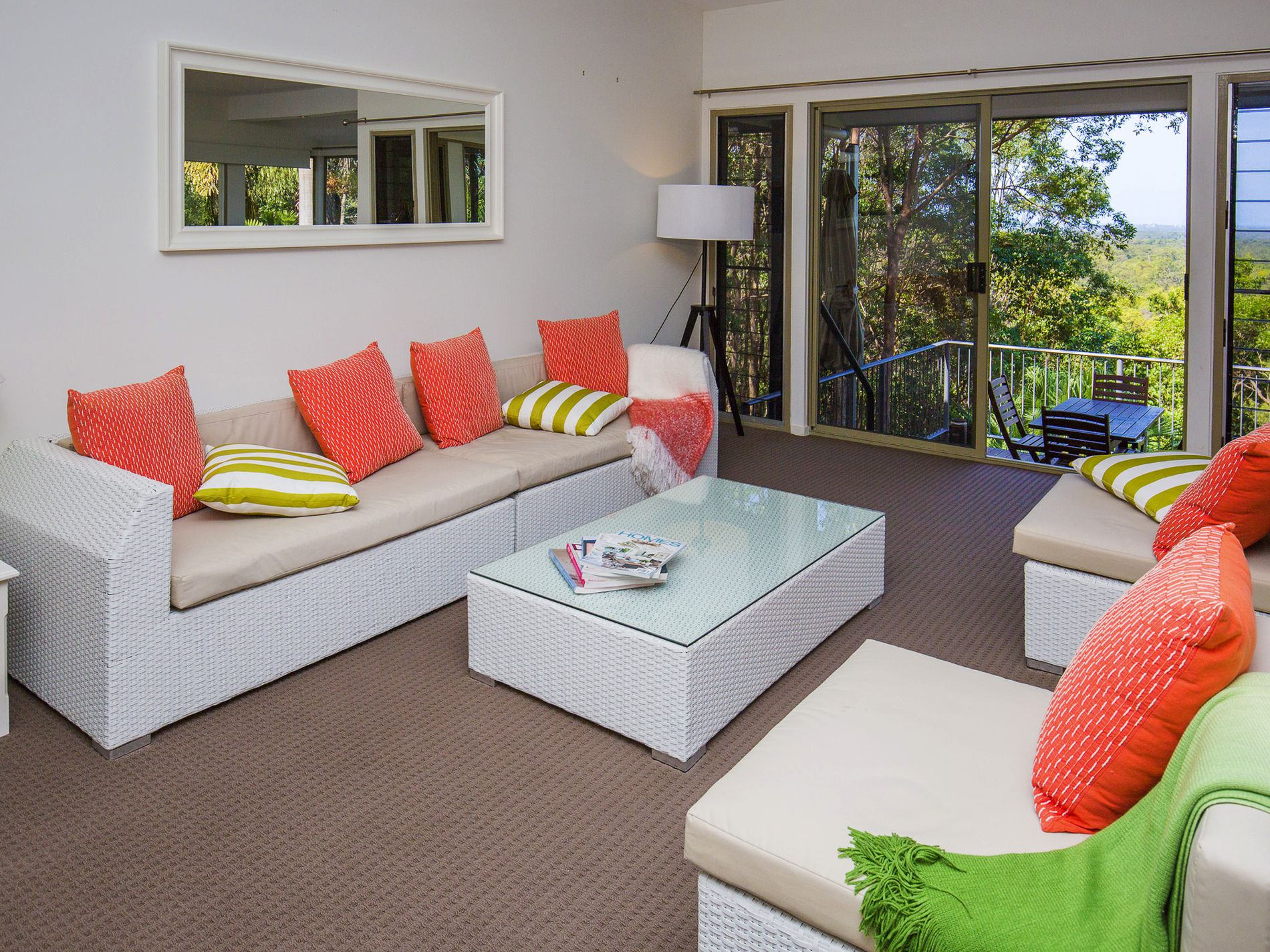 9 Hinterland Cl, Tinbeerwah