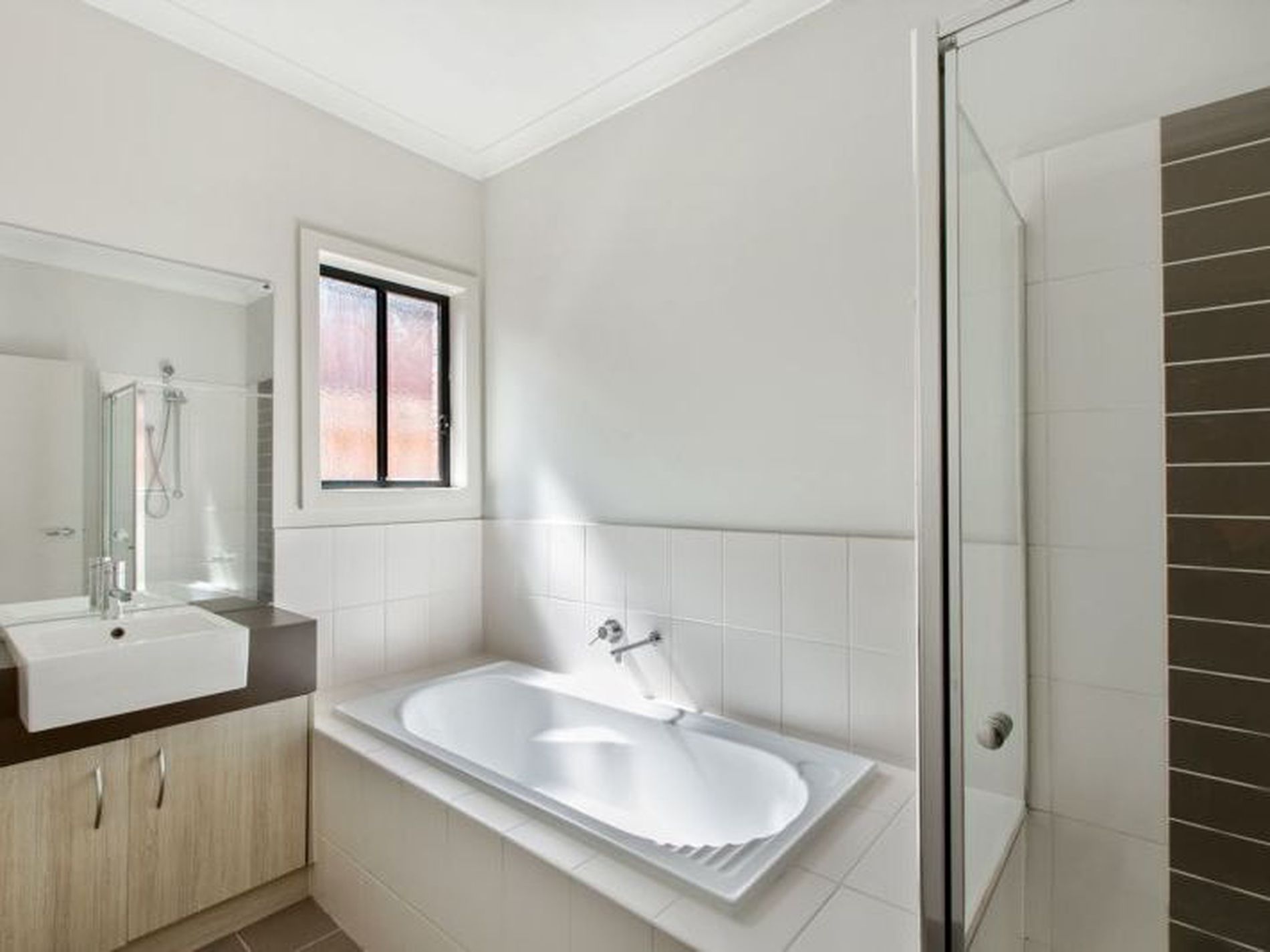 9 / 49-55 Rosella Avenue, Werribee