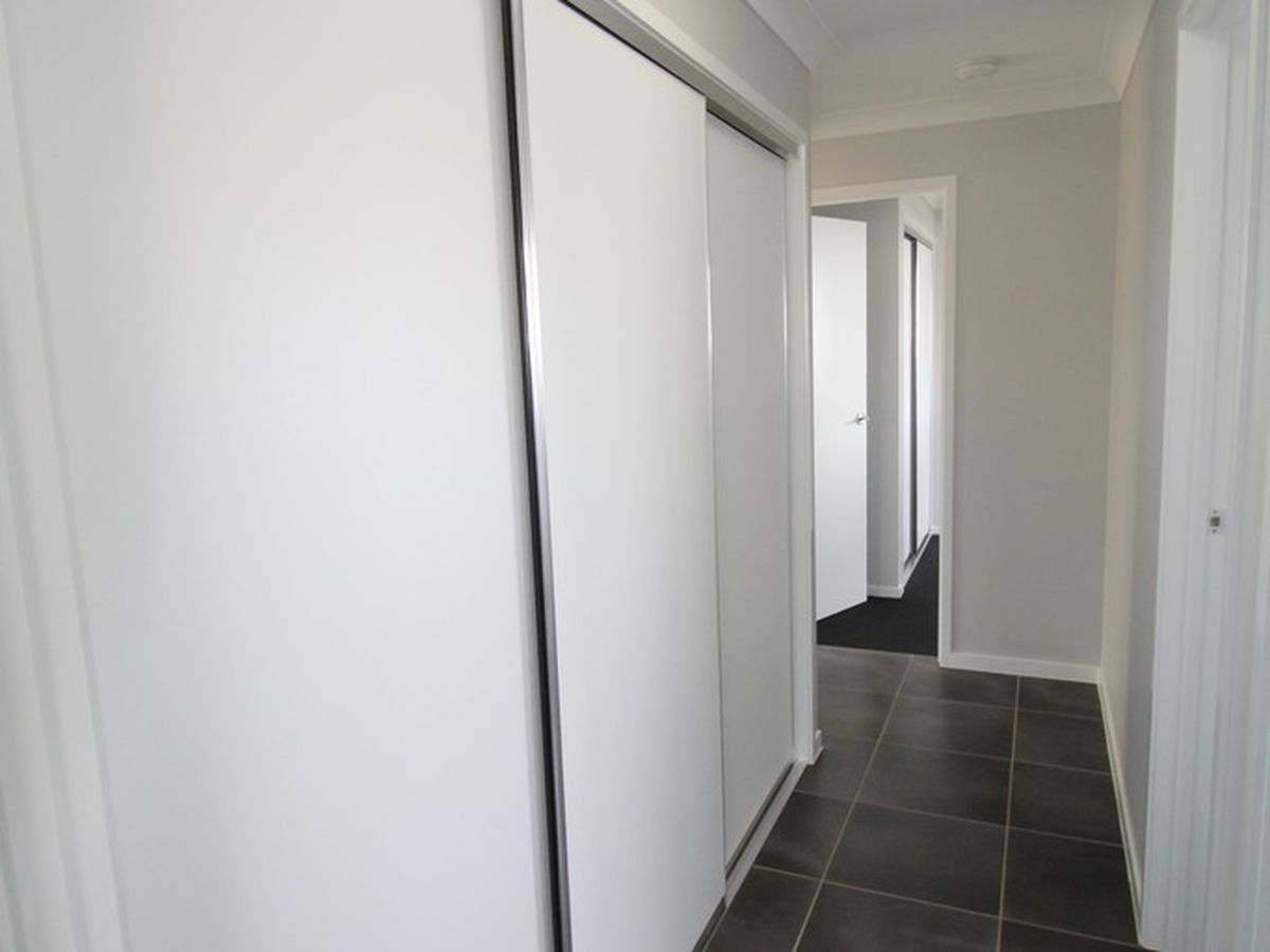 35 Tumbare Street, Atherton