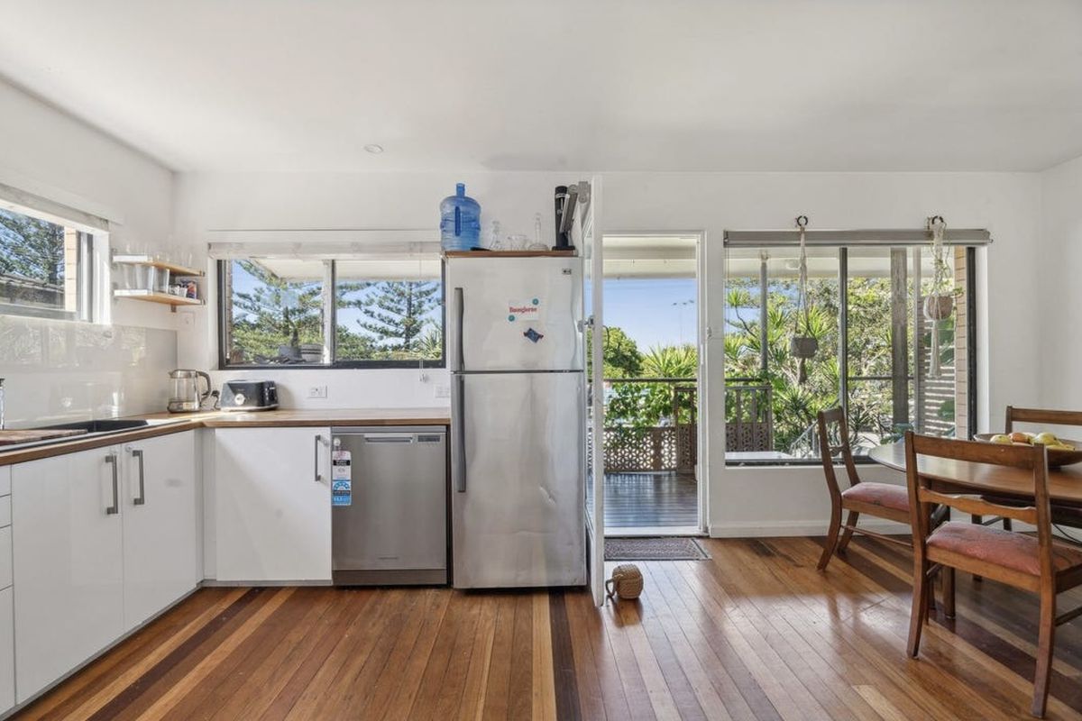 4 / 21 Awoonga Avenue, Burleigh Heads