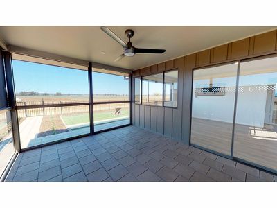 24 Waterfall Crescent, Dubbo
